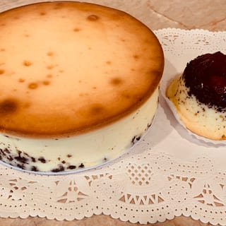 Mini Cheese Cake W/Strawberries