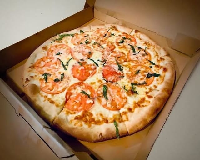 Fresca Pizza Slice.